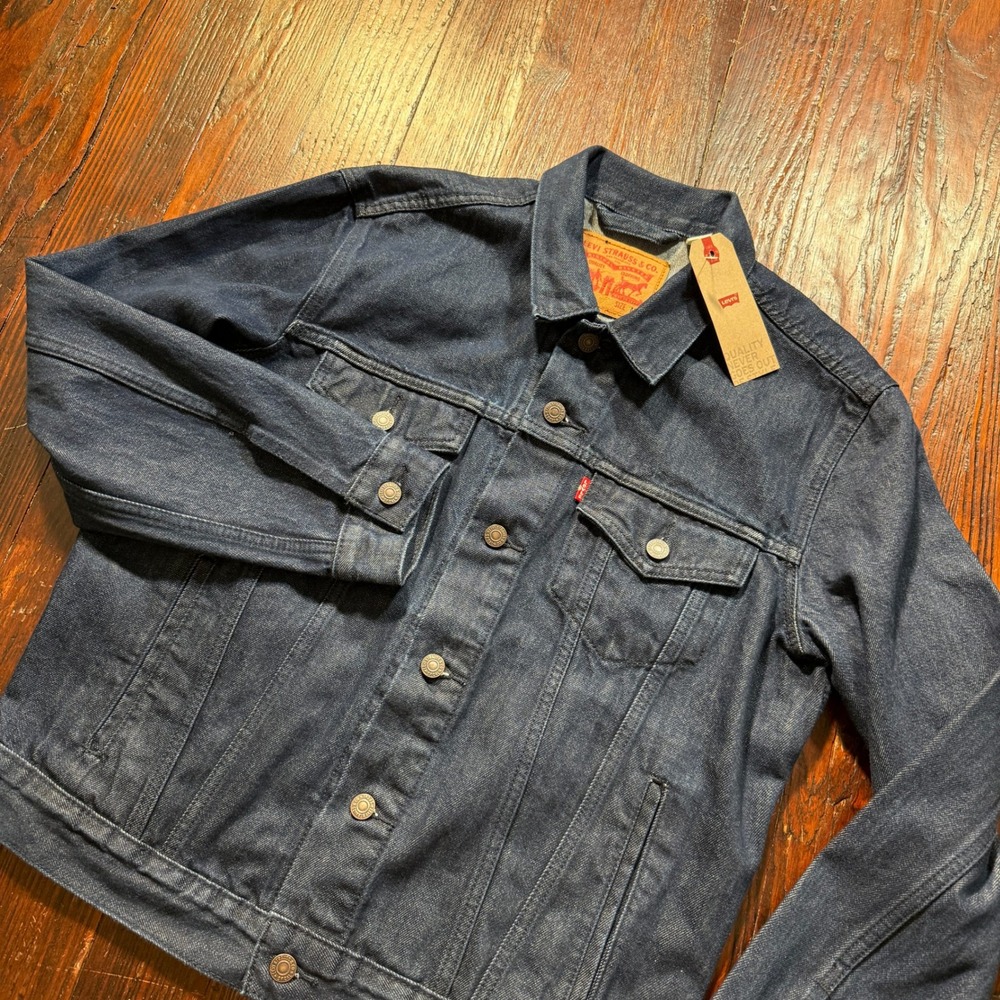 Levis Trucker Jacket Mens M Dark Indigo Denim Standard Fit 72334-0673 IRREGULAR - Picture 1 of 9